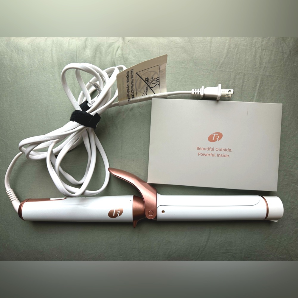 T3 Twirl Convertible 1 1/4” curling iron, Brand new no box
